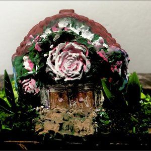 Rose_Small House